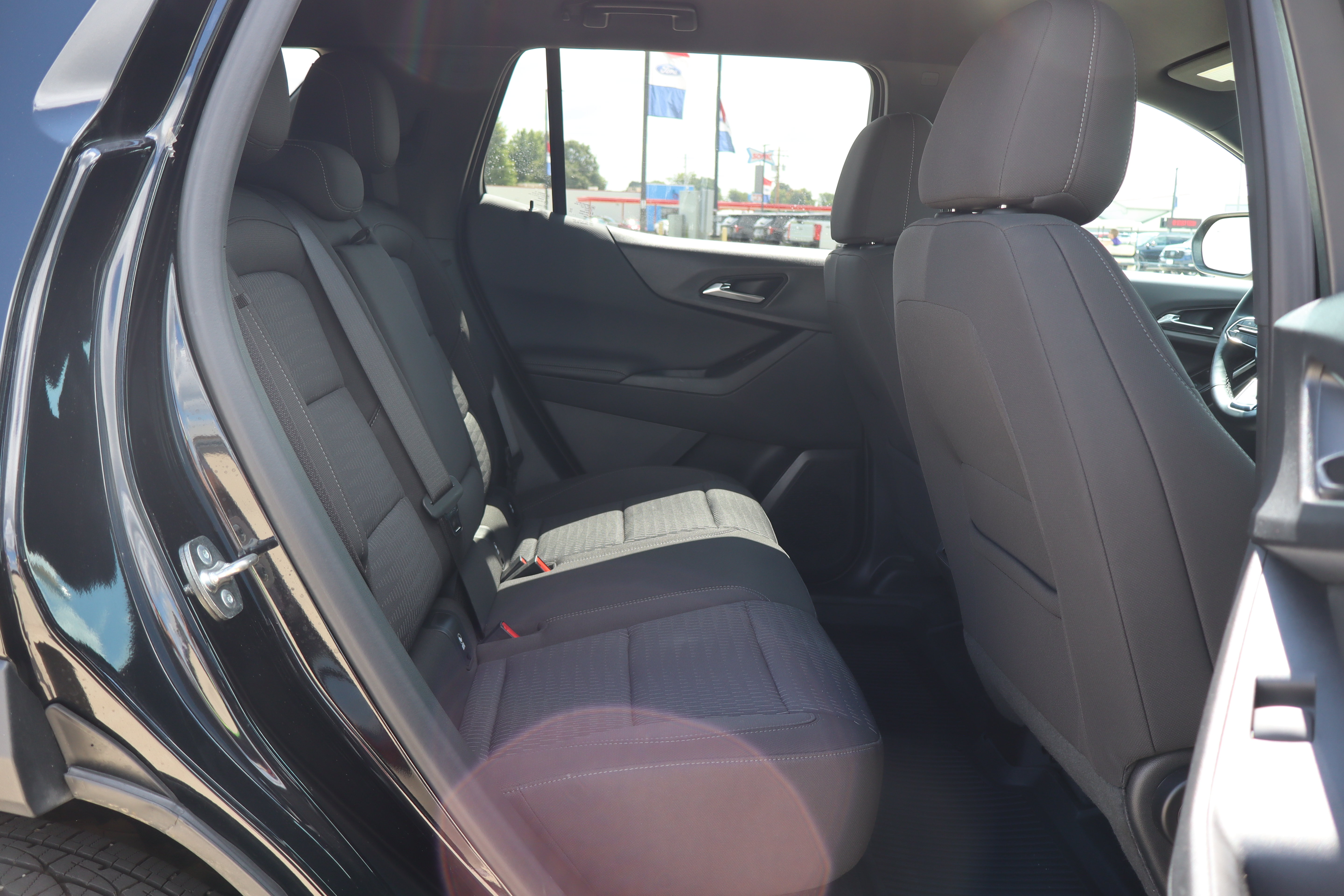 Used 2026 Chevrolet Equinox LT FWD image 11