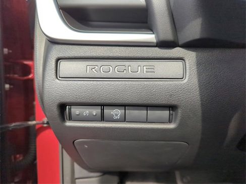 Certified 2025 Nissan Rogue S image 34