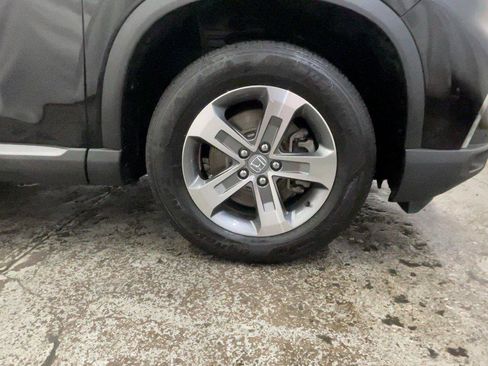 Certified 2025 Honda Pilot EX-L image 17