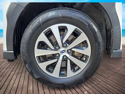 Used 2023 Subaru Outback Premium AWD/4WD image 7