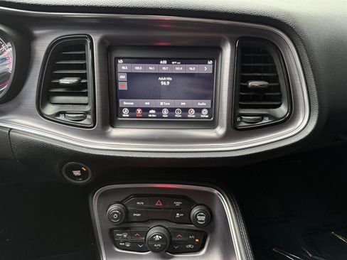 Used 2018 Dodge Challenger SXT RWD image 19