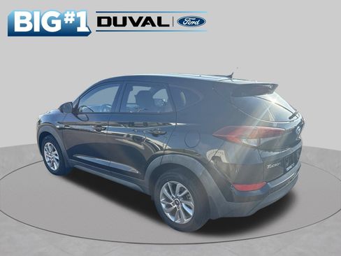 Used 2018 Hyundai Tucson SE w/ Cargo Package FWD image 4