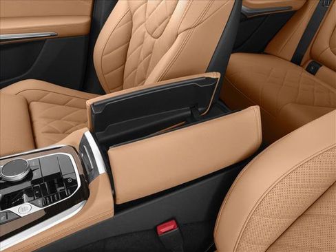 New 2026 BMW X5 M60i w/ Climate Comfort Package AWD/4WD image 10