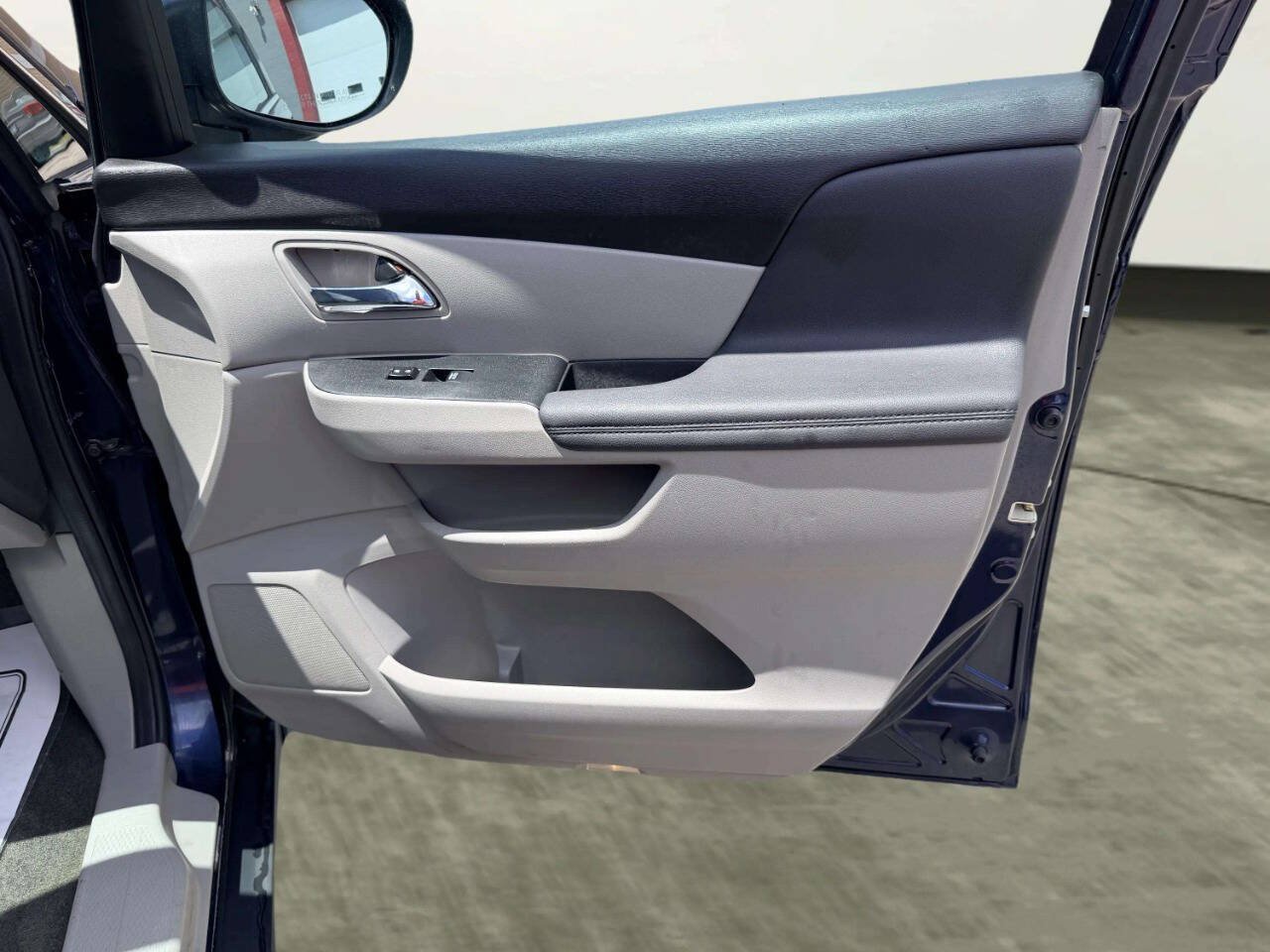 Used 2015 Honda Odyssey LX image 28
