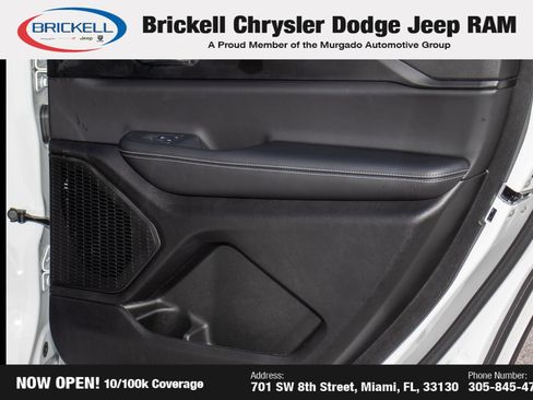 Used 2025 Jeep Grand Cherokee L Laredo RWD image 12