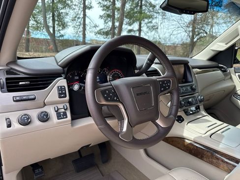 Used 2015 GMC Yukon XL Denali w/ Touring Package image 14