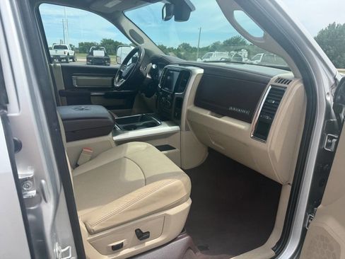 Used 2017 RAM 2500 Laramie w/ Snow Chief Group AWD/4WD image 36