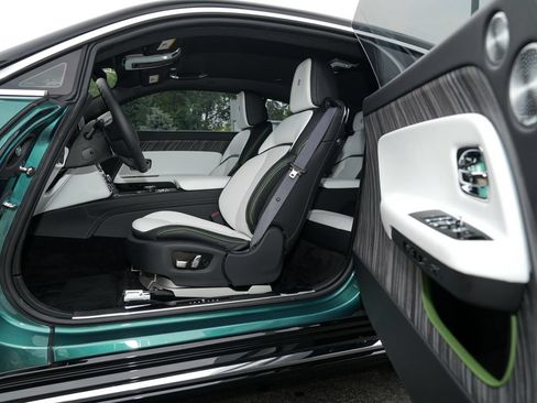 Used 2024 Rolls-Royce Spectre w/ Spectre Launch Package AWD/4WD image 21