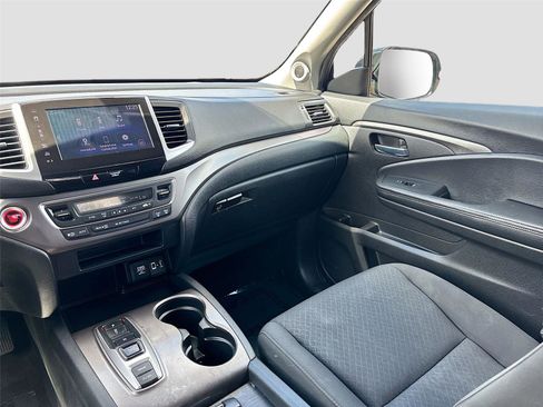 Used 2020 Honda Ridgeline Sport image 21