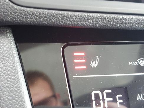 New 2025 Volkswagen Jetta SE image 8