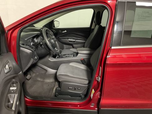 Used 2018 Ford Escape SE w/ SE Sync 3 Package AWD/4WD image 20