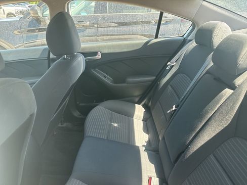 Used 2018 Kia Forte LX w/ LX Popular Package image 18