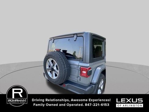 Used 2020 Jeep Wrangler Unlimited Sahara w/ Dual Top Group AWD/4WD image 5