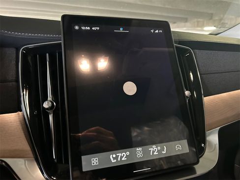 New 2026 Volvo XC90 B5 Core image 16