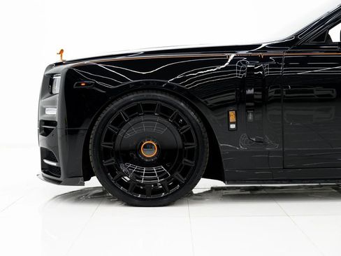 Used 2024 Rolls-Royce Phantom Sedan w/ The Phantom Package RWD image 21
