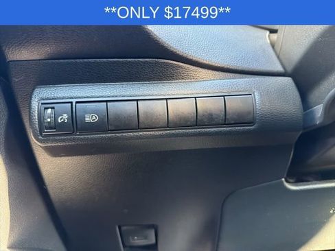 Used 2024 Toyota Corolla LE image 29
