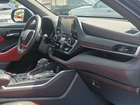 Used 2022 Toyota Highlander XSE AWD/4WD image 19