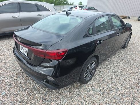 Certified 2024 Kia Forte LXS FWD image 6