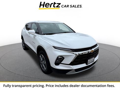 Used 2025 Chevrolet Blazer LT FWD image 1