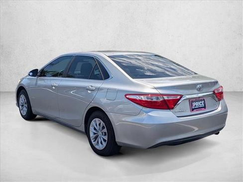 Used 2016 Toyota Camry LE FWD image 8