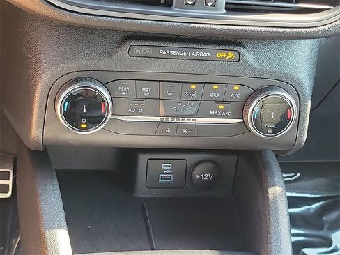 Used 2023 Ford Escape ST-Line image 10