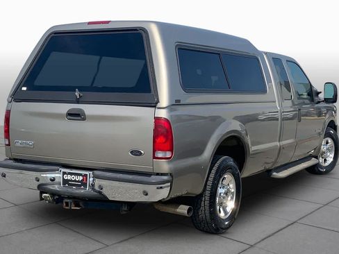 Used 2005 Ford F250 Lariat RWD image 12