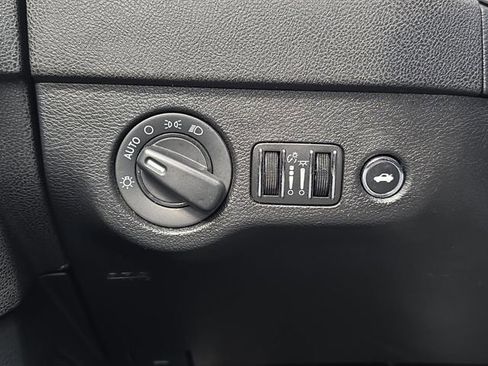 Used 2020 Dodge Charger SXT w/ Leather Interior Group image 28