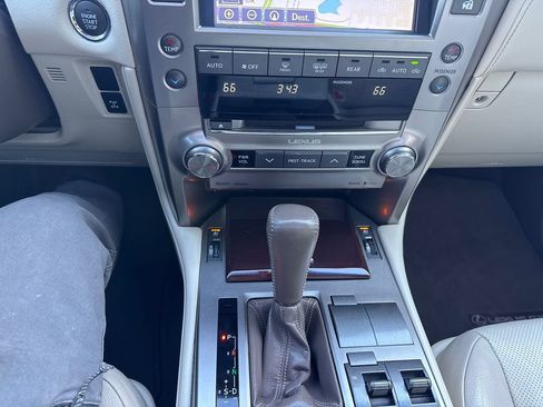 Used 2019 Lexus GX 460 Premium w/ Premium Package AWD/4WD image 27