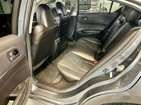 Used 2019 Acura ILX image 10