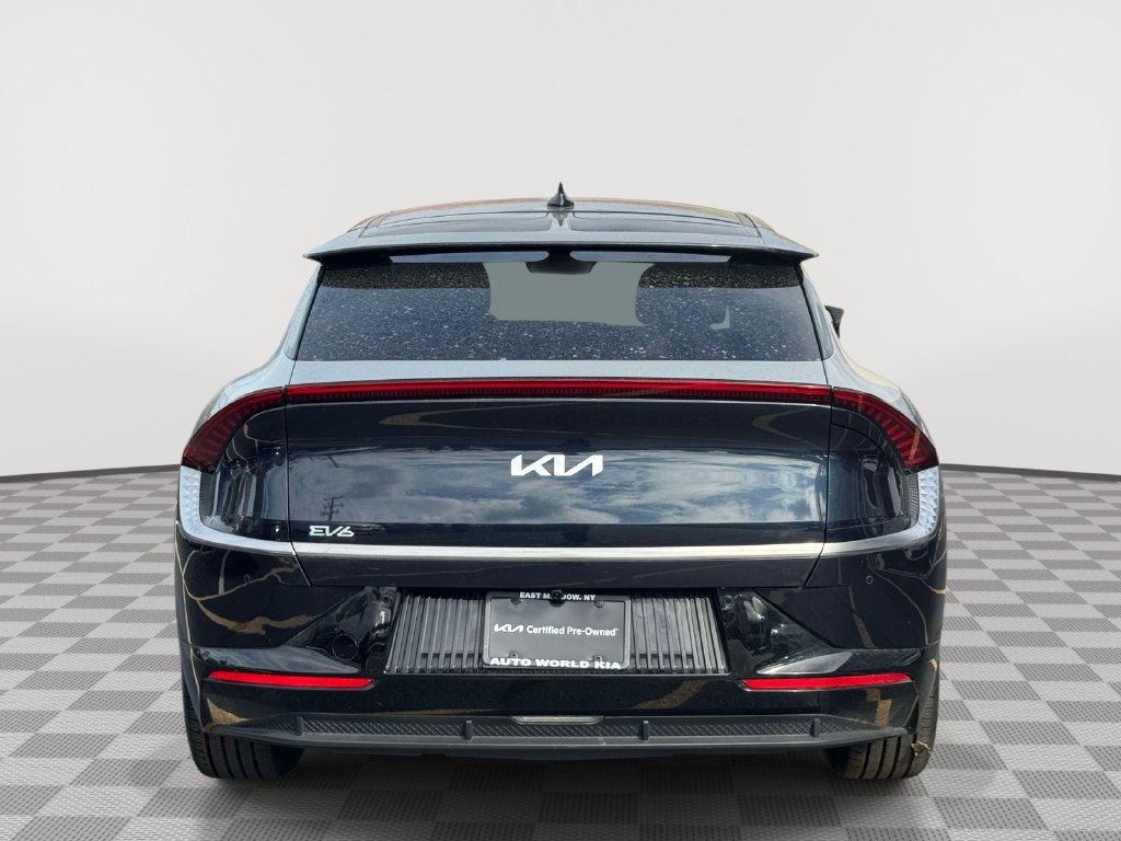 Certified 2022 Kia EV6 Wind AWD/4WD image 6