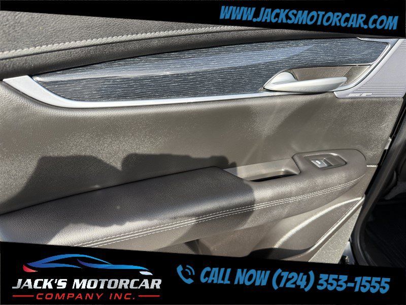 Used 2025 Cadillac XT5 Premium Luxury w/ LPO, Floor Liner Package AWD/4WD image 27