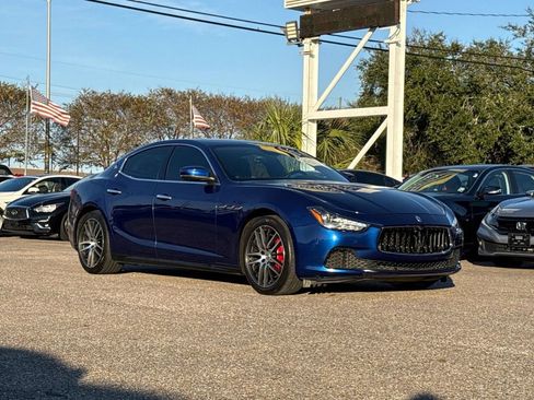 Used 2017 Maserati Ghibli S image 1