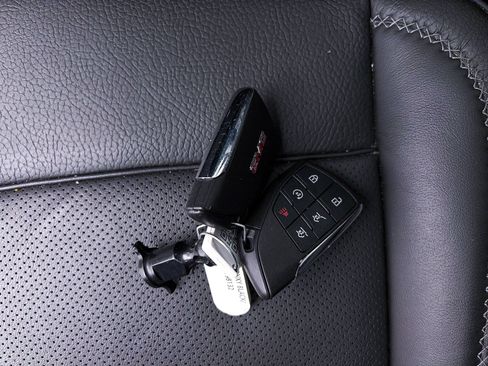 Used 2024 GMC Yukon Denali AWD/4WD image 37