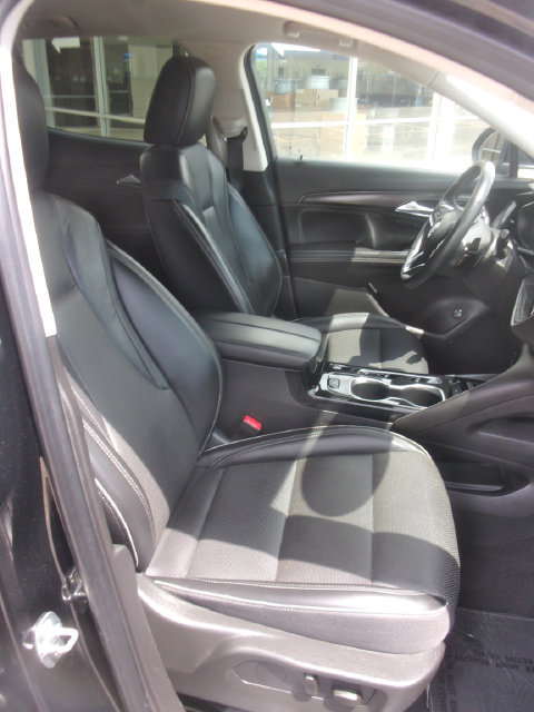 Used 2023 Buick Envision Essence FWD image 32