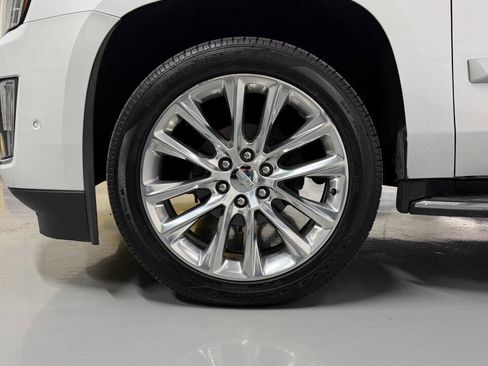 Used 2020 Cadillac Escalade Luxury image 28