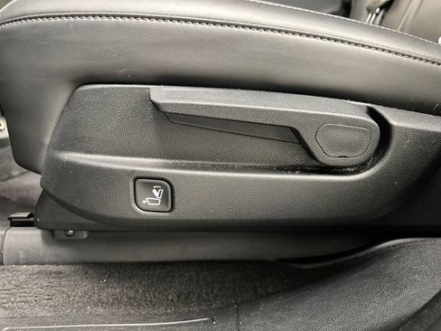 Used 2024 Kia Sorento S FWD image 18