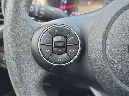 Certified 2022 Kia Soul LX FWD image 18