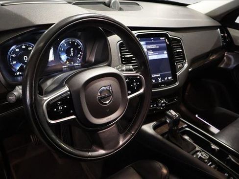 Used 2017 Volvo XC90 T6 Momentum w/ Vision Package image 12