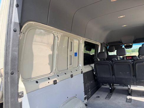 Used 2024 Mercedes-Benz Sprinter 2500 image 27