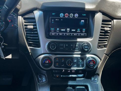 Used 2019 Chevrolet Suburban LT AWD/4WD image 18