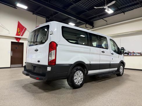 Used 2017 Ford Transit 150 XL image 5