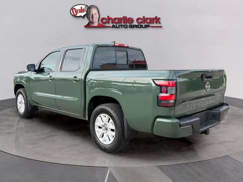 Used 2022 Nissan Frontier SV AWD/4WD image 5