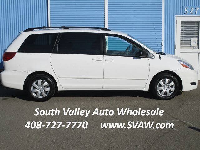 Used 2007 Toyota Sienna LE w/ LE Pkg 4 FWD image 5