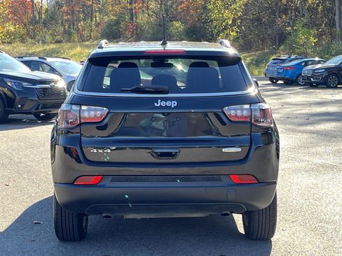 Used 2024 Jeep Compass Latitude image 4