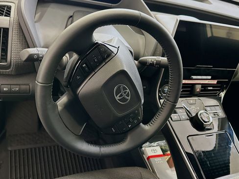 Used 2024 Toyota bZ4X XLE w/ Weather Package image 18