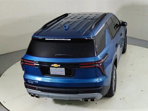 Used 2025 Chevrolet Traverse LT w/ Driver Confidence Package image 21