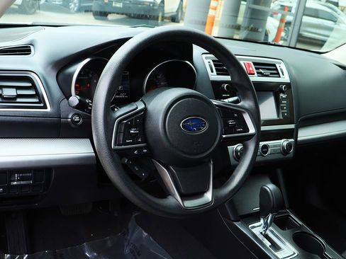 Used 2018 Subaru Outback 2.5i image 38