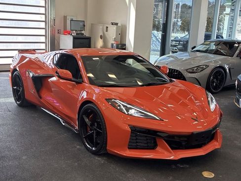 Used 2025 Chevrolet Corvette E-Ray w/ ZER Performance Package image 24