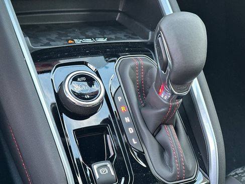 New 2025 Chevrolet Colorado Z71 w/ Midnight Edition image 23