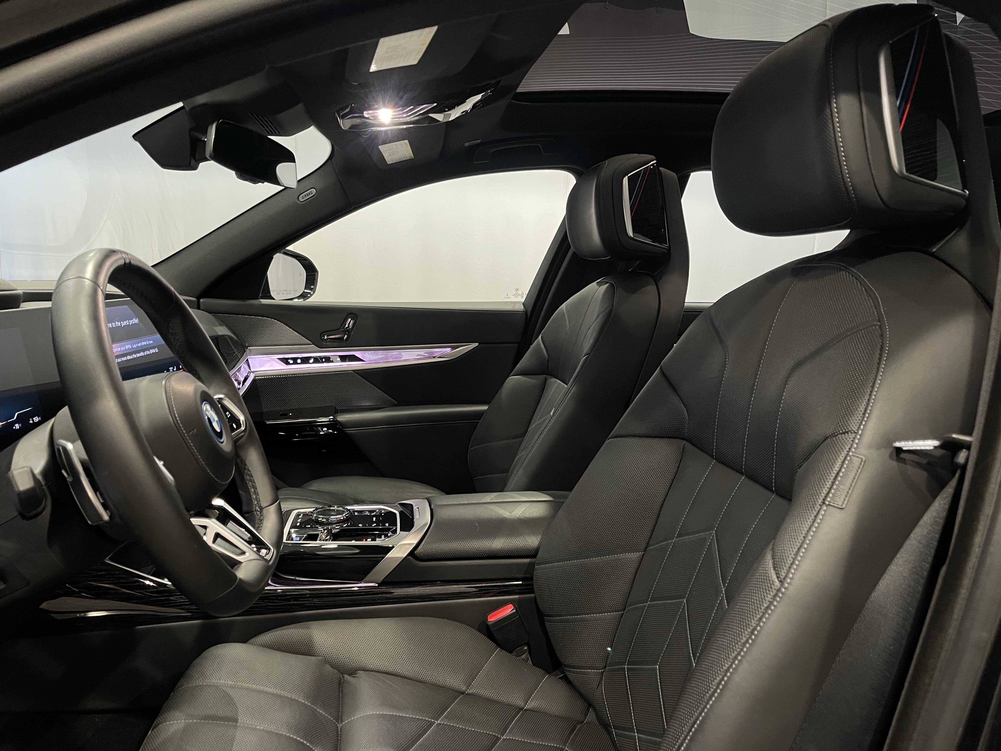 Certified 2024 BMW i7 xDrive60 AWD/4WD image 14